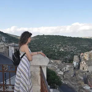 Udammusu34 , Raguse Italie